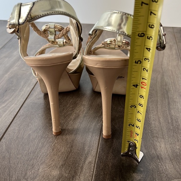Guess nude gold heels - Picture 4 of 14